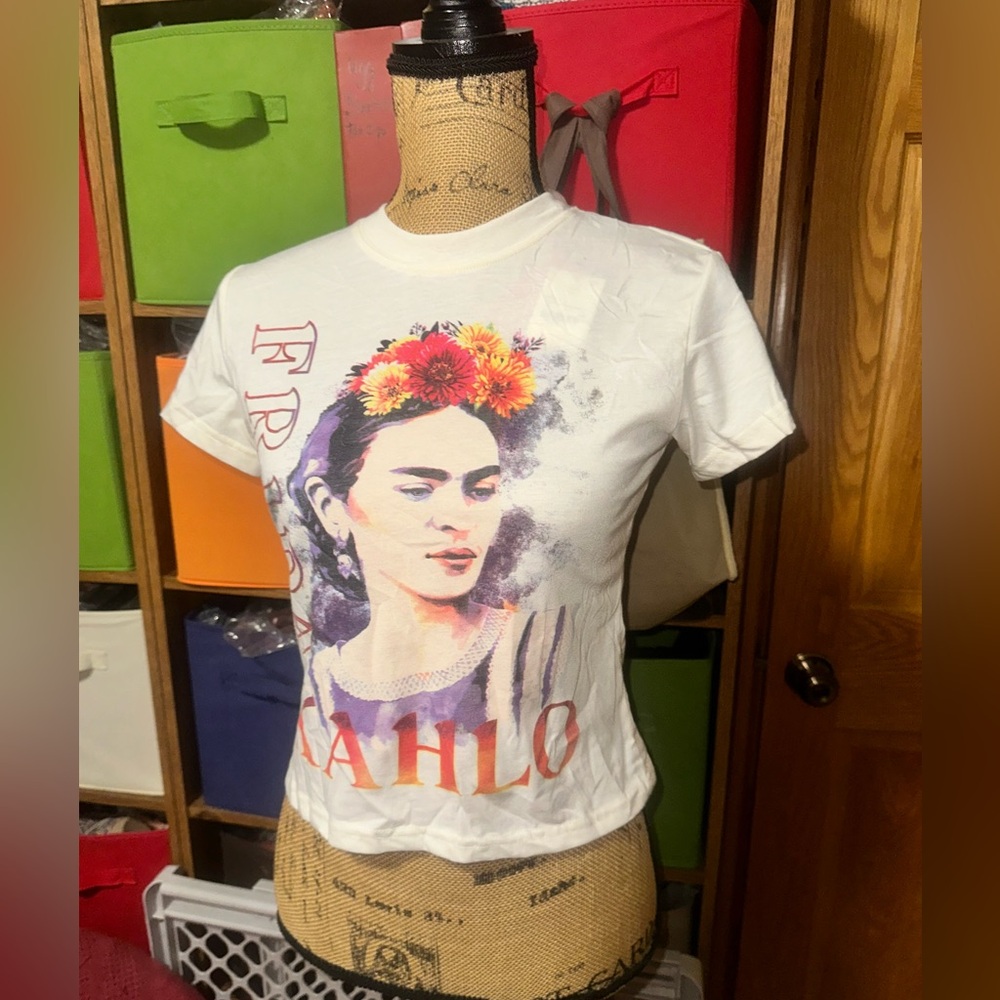 NWT CROP TEE